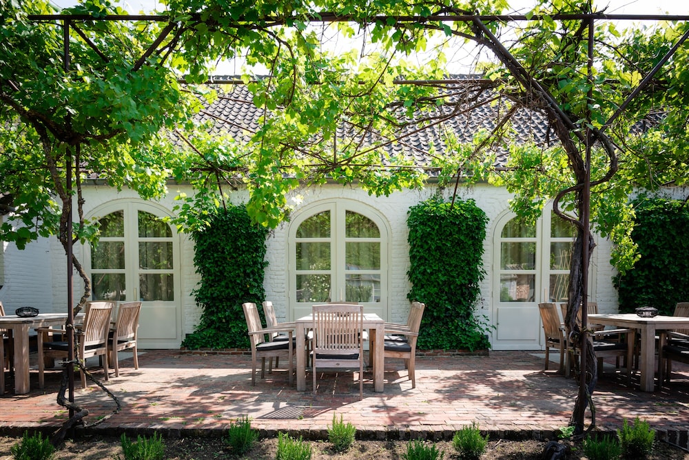 Fletcher Hotel Château De Raay Limburg Netherlands