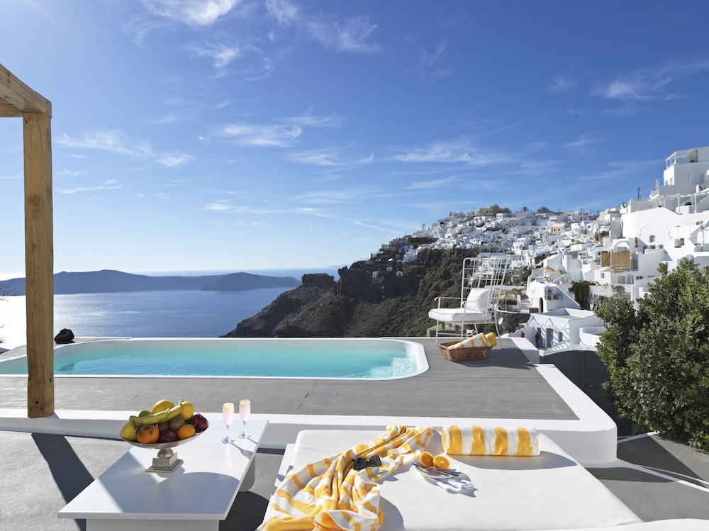 Katikies Chromata Santorini - Luxury Hotel Santorini, Greece