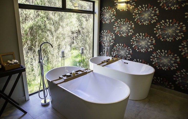 Night Sky Cottage's deep soaking bathtubs with a view