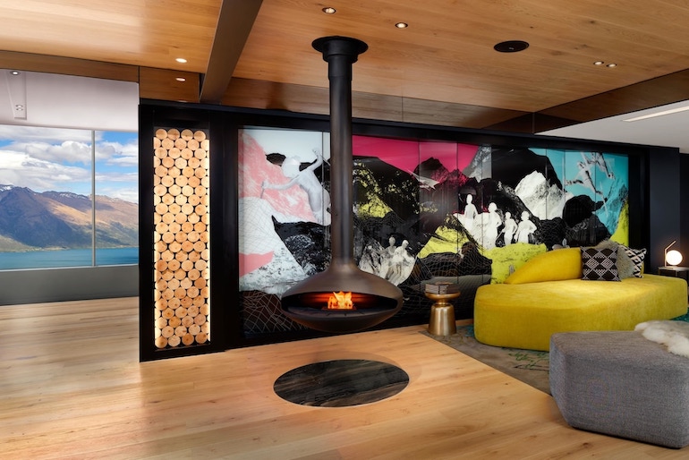 QT Hotel Queenstown is an artsy lakeside retreat with fun modern interiors that give it that vibe boutique hotels are known for.