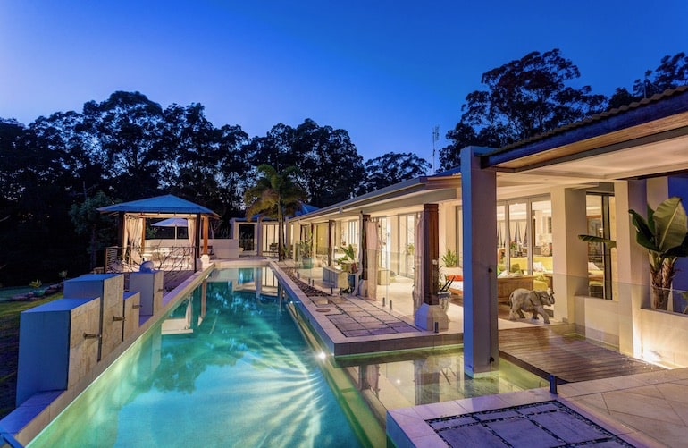 Outdoor pool at Alaya Verde 