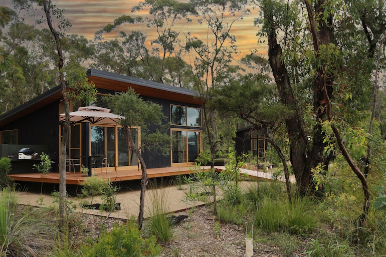 Chalets at Blackheath exterior and surrounding bushland